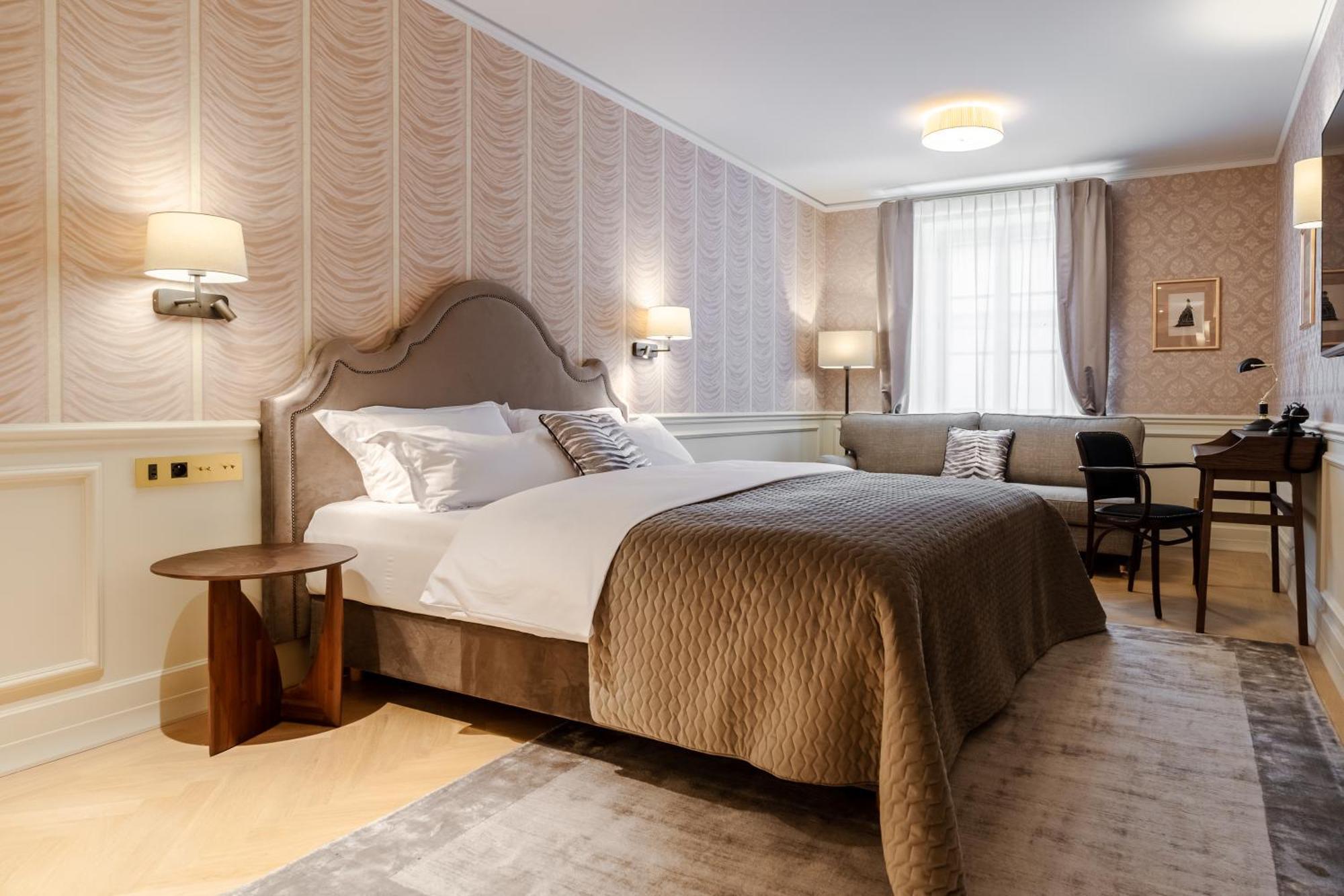 Unicus Palace Old Town - Destigo Hotel