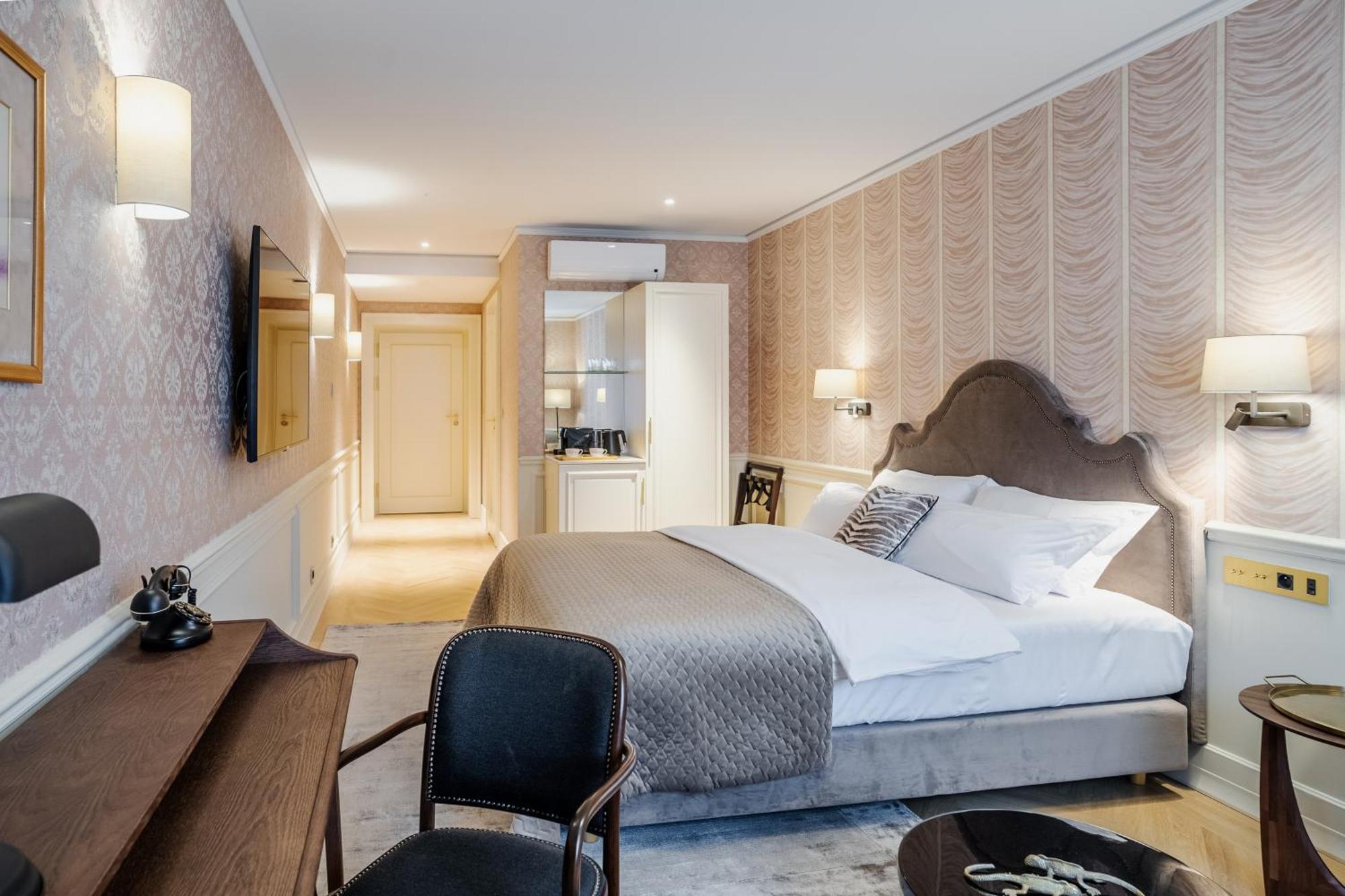 Unicus Palace Old Town - Destigo 5* Krakau